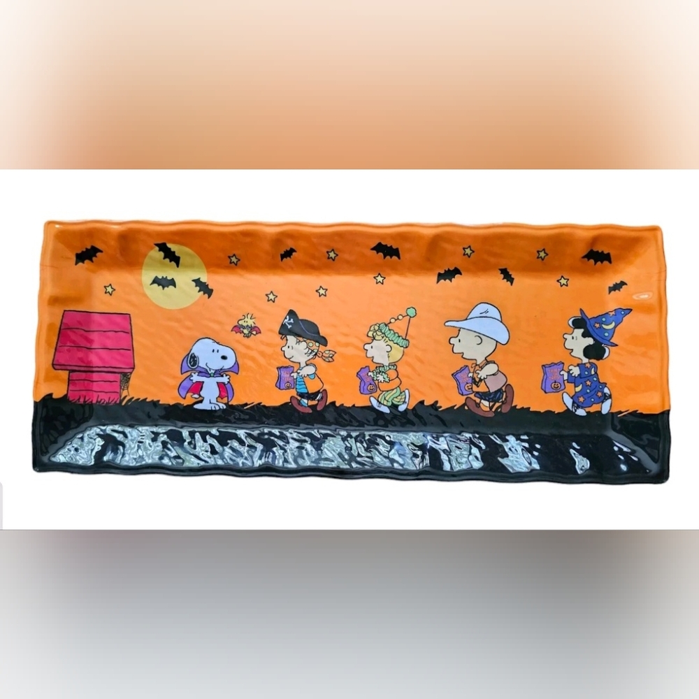 NEW Peanuts Snoopy Halloween Trick or Treat Serving Tray LARGE Melamine